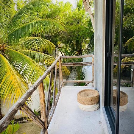 Frequency Hotell Isla Holbox Exteriör bild
